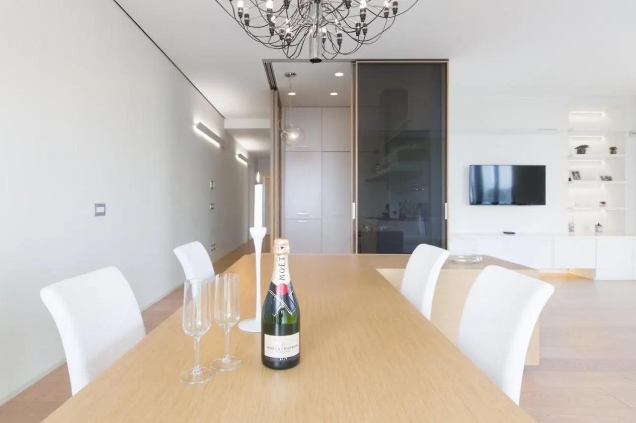 Stylish Elegant Suite In Torre Solaria With Exclusive Milan'S View Milan