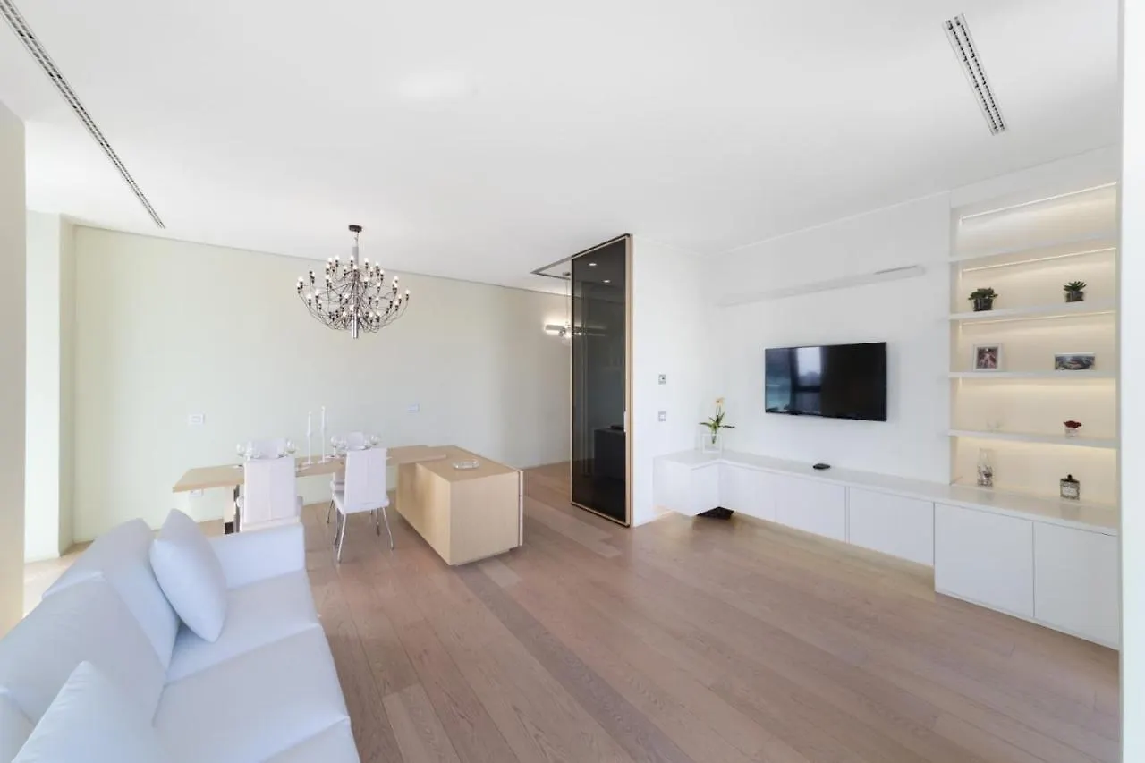Apartment Stylish Elegant Suite In Torre Solaria With Exclusive Milan'S View