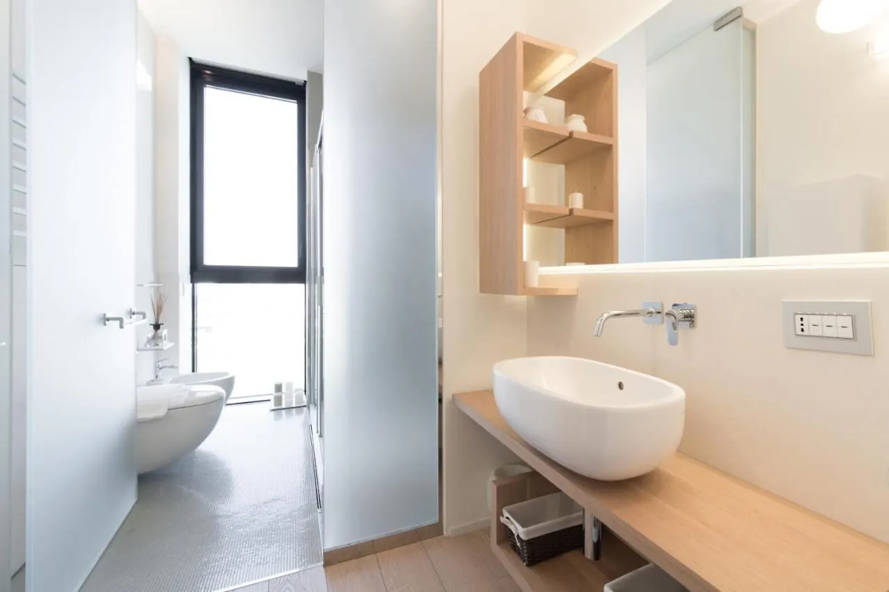 Stylish Elegant Suite In Torre Solaria With Exclusive Milan'S View Apartment